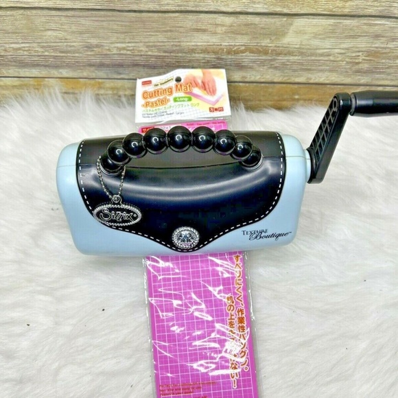 Sizzix Texture Boutique Embossing Machine Baby Blue Purse Style Long Cutting Mat - Picture 9 of 10